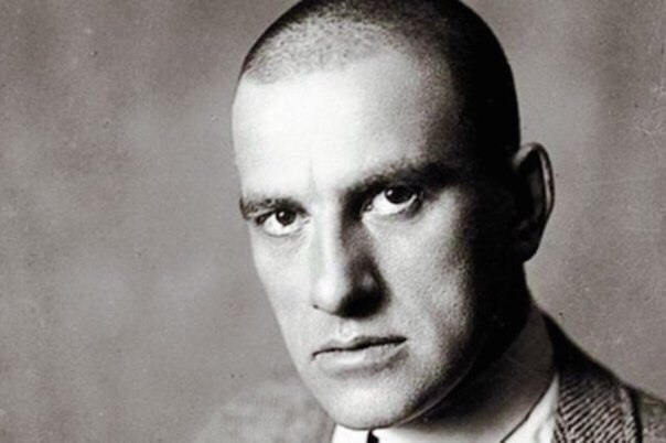 Одна из самых трогательных историй жизни Маяковского произошла с ним в Париже, когда он влюбился в ...