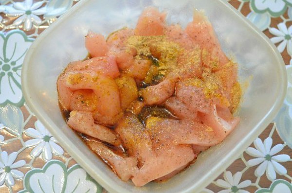 Куриное филе в сметанно-горчичном соусе. Есть огромное количество рецептов приготовления куриного ... - 3