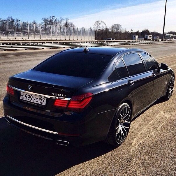 BMW 7 Series F02