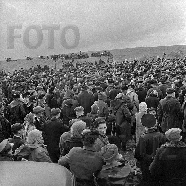 Митинг в память сороколетия гибели комиссии Федора Подтелкова. У хутора Пономарев. Ростовская ... - 7