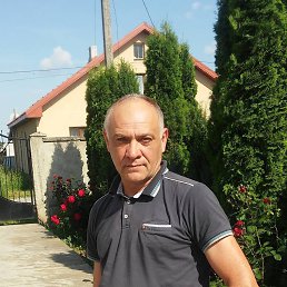 Laszlo, 57, 