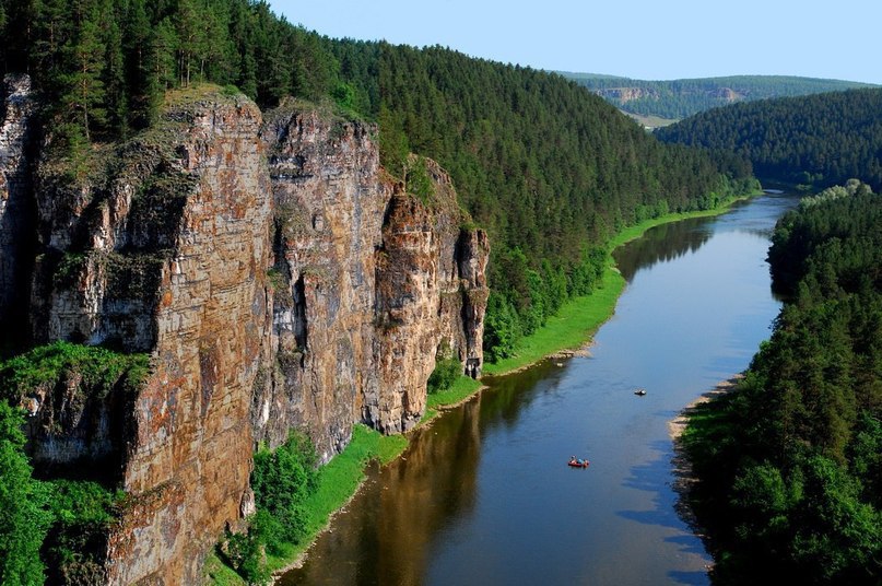 Скалы Зюраткульские столбы