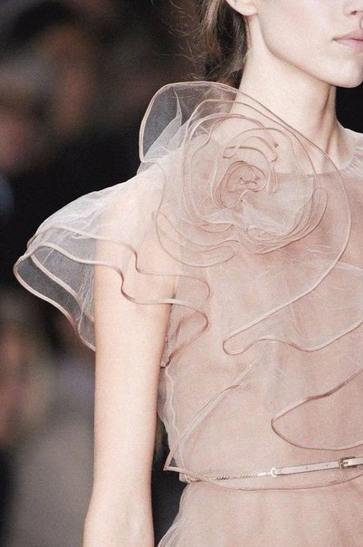 Valentino details - 8