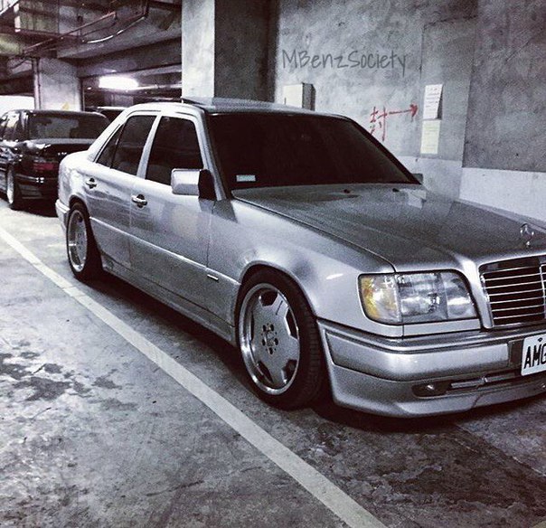 Mercedes-Benz W124 AMG