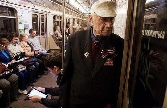 хочу, чтобы люди уважали тех, кто боролся за наше будущее.