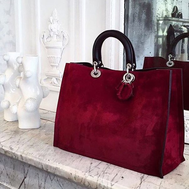 Dior.   ?
