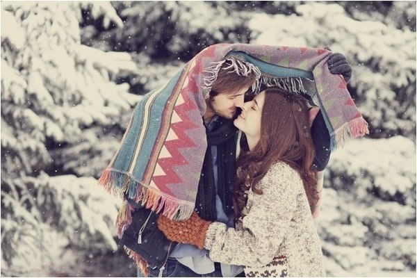Может встретимся в Новом Году? Где-то пятого.. можно под вечер. И у прошлого на поводу Мы обнимем ...