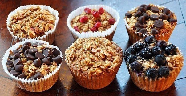 КЕКСЫ ИЗ ОВСЯНЫХ ХЛОПЬЕВ. Напеки их на выходных с разными вкусами, добавками и в течение недели ...