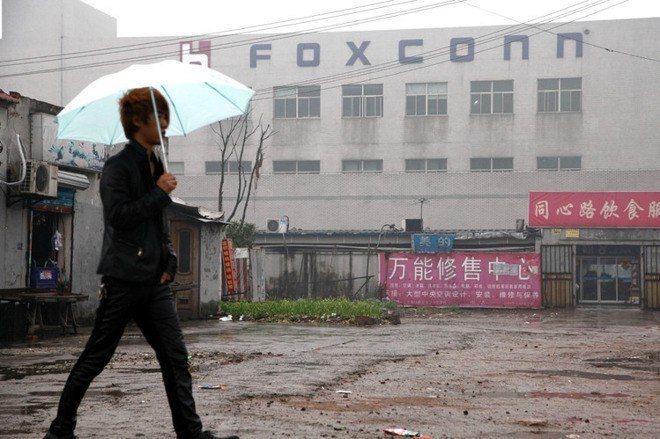 Foxconn    20 000 ,   -    ...