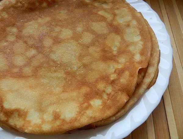 Рулетики из блинов с лососем. Рулетики из блинов с лососем - это простая, но очень вкусная закуска. ... - 2