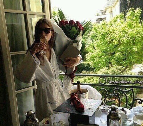 Что за ЛЮДИ пошли ? Слышат краем УХА … Видят краем ГЛАЗА … а потом додумывают остатком МОЗГА