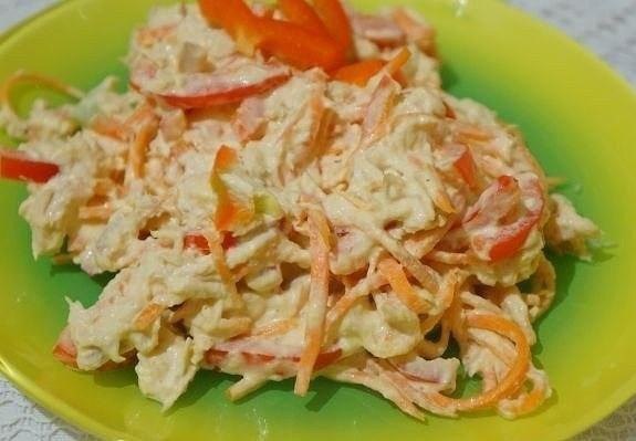 Салат с курицей и морковью по-корейски.Представленный салат готовится очень быстро, при этом, ...