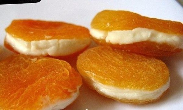 Полезная замена конфетам: курага с творожной начинкой.на 100грамм - 176.34 ккалБ/Ж/У - 8.59/1.52/34 ...