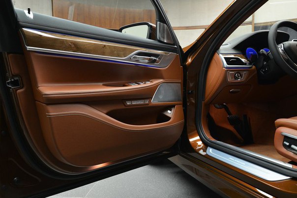 Chestnut Bronze Alpina B7 Bi-Turbo - 4