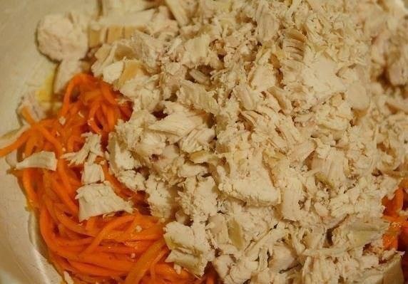 Салат с курицей и морковью по-корейски.Представленный салат готовится очень быстро, при этом, ... - 3