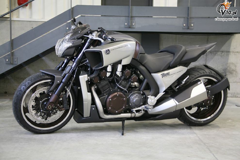 Yamaha V-max - 2