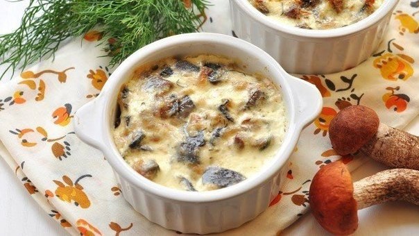 Жульен.Быстрый в приготовлении и очень нежный на вкус жульен с курицей и грибами.Время ...