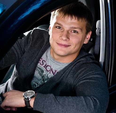 Надоело быть одной? Это сайт для серьезных знакомств - миллионы пользователей ищут друг друга для ...
