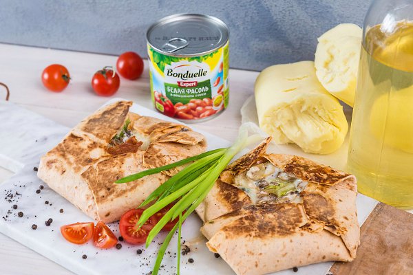 Бомба в лаваше.Ингредиенты:Фарш — 250 гСоль, пряности — по вкусуРастительное масло — для ... - 10