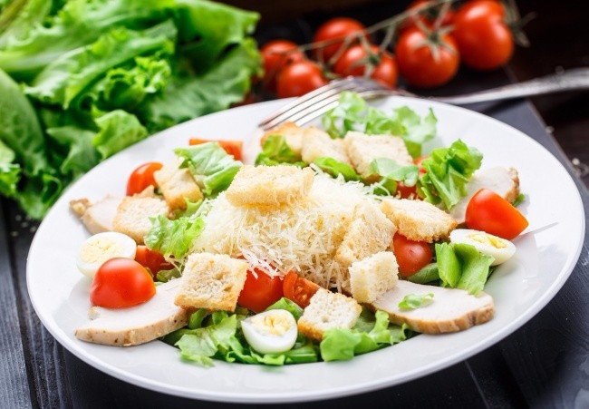 5 СЕКРЕТОВ, ЧТОБЫ ПРИГОТОВИТЬ САЛАТ «ЦЕЗАРЬ» НЕРЕАЛЬНО ВКУСНО .НАСЫЩЕННЫЙ СОУС Заправка, как ...