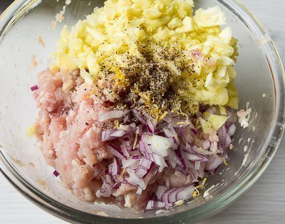КАБАЧКИ, ФАРШИРОВАННЫЕ КУРИЦЕЙ. Ингредиенты на 4 порции: 4 кабачка (около 250-300 г каждый) 600 г ... - 4