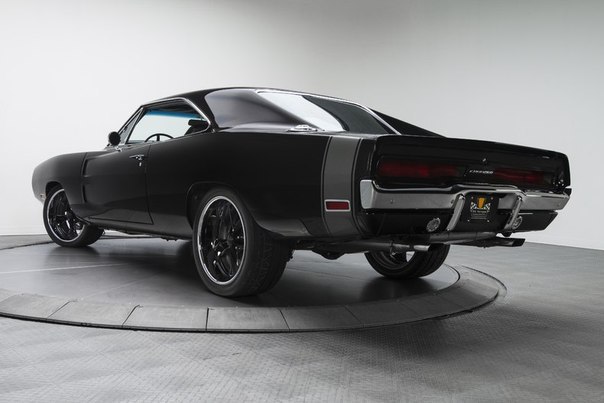 1970 Dodge Charger R/T - 3