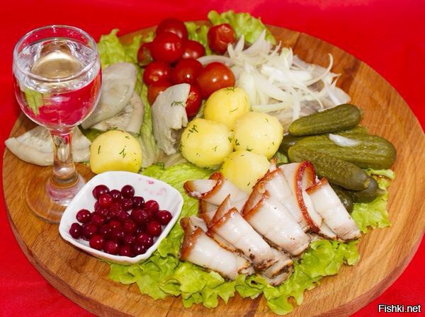 Капуста квашеная, сало и селедочка. Картошечка в мундире, шкварка, водочка. Огурчики хрустящие из . - 9