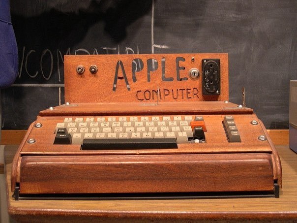 Apple I   200  ,    
