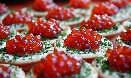 Подборка бутербродов для новогоднего стола.Закусочные бутерброды с печенью трескиИнгредиенты:· ... - 8