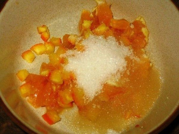 Апельсиновые сырники.Ингредиенты для сырников:- 400 г творога- 100 г сахара (можете взять больше, ... - 4