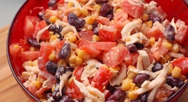 ОЧЕНЬ ВКУСНЫЙ САЛАТ .Ингредиенты:- Китайский салат (китайская капуста) 100 г- Помидоры красные 200 ...