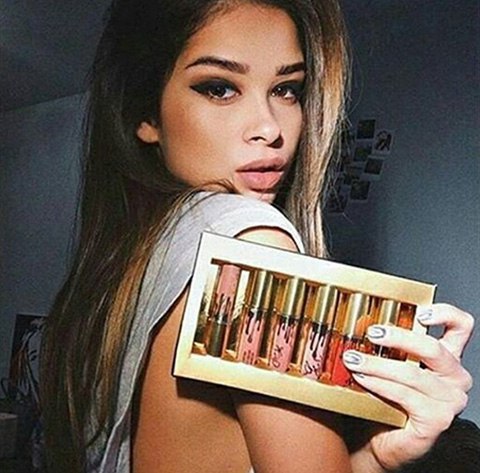Kylie Birthday Edition!  !    https://fs-play.com/away?to=/sl/0Ot   ... - 3