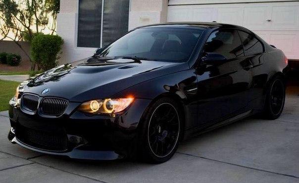 BMW M3 E92. : 4.0  () 3999 .  : 420 . ...