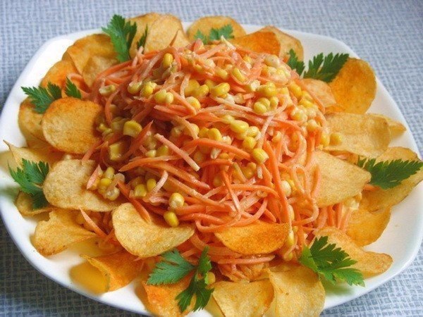 ТОП — 9 изысканных салатов на каждый день! 1. Салат с сухариками Ингредиенты: Огурец свежий большой ... - 3
