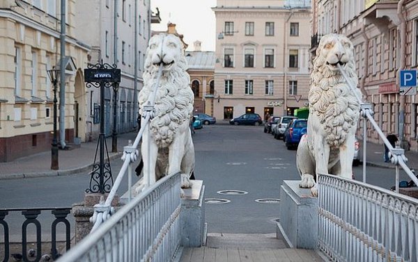 Звериные мосты в Петербурге. Среди 380-ти мостов Санкт- Петербурга есть три интереснейших «звериных» ...