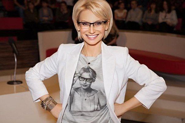 Уроки стиля от Эвелины Хромченко..1. Какие сапоги — такая и жизнь.2. Бог дал нам вкус, чтоб мы могли ...