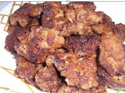 Вкусная куриная печень в хрустящем кляре. ИНГРЕДИЕНТЫ: 1 кг куриной печени 2 яйца 2 ст. ложки ...
