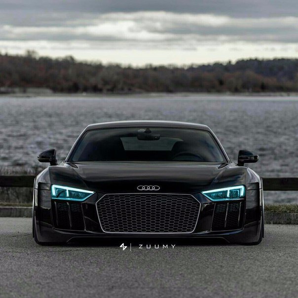 Audi R8 V10