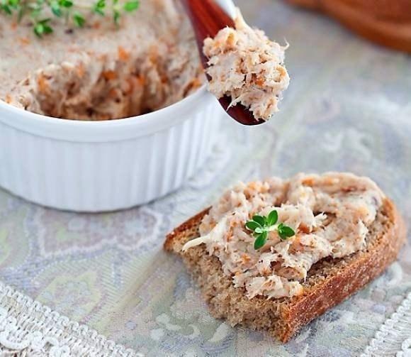 ПОЛЕЗНЫЙ ПАШТЕТ ИЗ КУРИЦЫ И МОРКОВИ.На 100 гр - 98 ккалБЖУ-15\3\3Ингредиенты:- 1 куриная грудка - ...