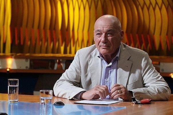 Ты обязан пробовать... Помню, был чудный солнечный день, я гулял вдоль Дуная. И вдруг увидел ...