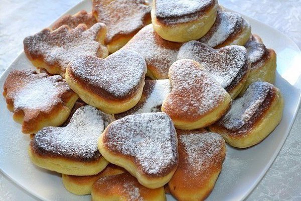 ПЫШКИ-МАЛЫШКИ.Ингредиенты:- Кефир — 250 г- Сахар — 5 ст. л.- Сода — 1 ч. л. без горки - Соль — 0,5 ...