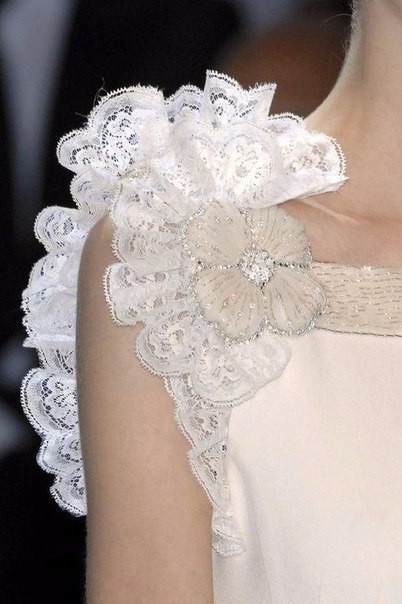Valentino details - 7