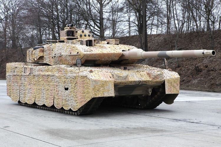 Leopard 2A7+   "".