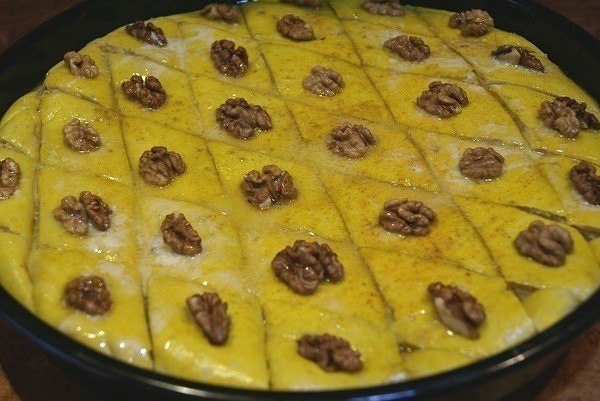 НАСТОЯЩАЯ ПАХЛАВА.ИНГРЕДИЕНТЫ: 500 г муки (возможно, понадобится чуть больше), 600 г сахара (400 г ... - 7