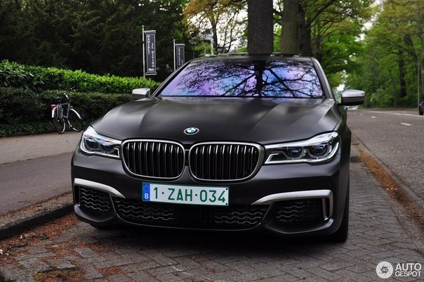 BMW M760