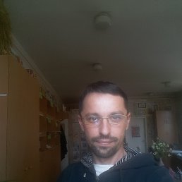 Андрій, 44, Хуст