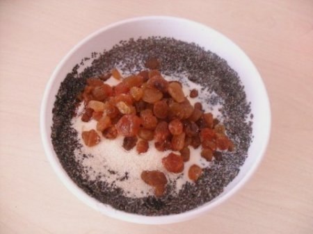 БИСКВИТНЫЙ РУЛЕТ С МАКОМ И ИЗЮМОМ. Ингредиенты Тесто: Мука 1 стакан Сахар 1 стакан Яйцо 5 шт. ... - 6