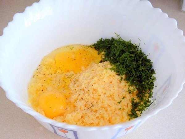 Кабачково-сырные оладьи. Вкусно, быстро и просто! Жаль, съедается моментально) Ингредиенты: Кабачки ... - 2