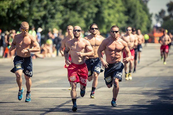 Примеры беговых тренировок дня Run WOD в системе кроссфит: Бег 1,6 км - отдых 3 мин. - бег 1,2 км - ...