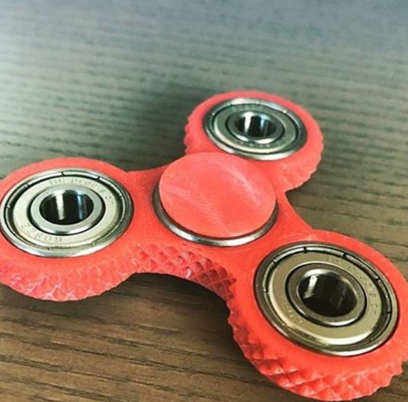    .     !Spinner    ... - 3